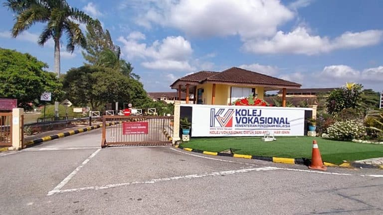 kolej vokasional